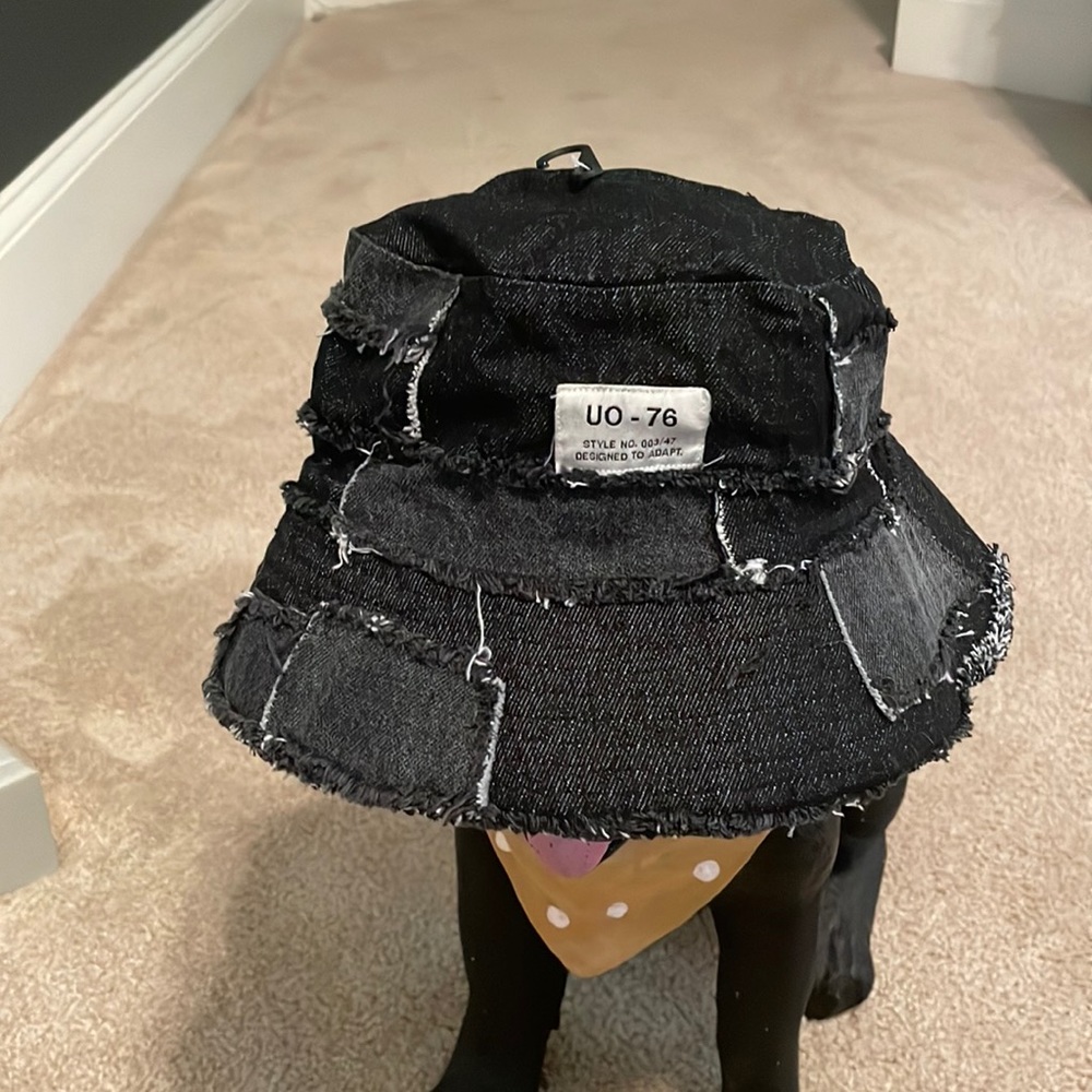 Urban bucket hat
